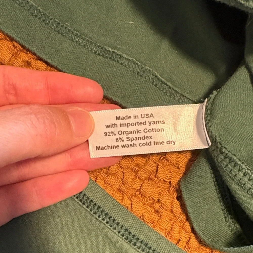 ARQ Cropped Tank & High Rise Undies Set - Picture 6 of 7